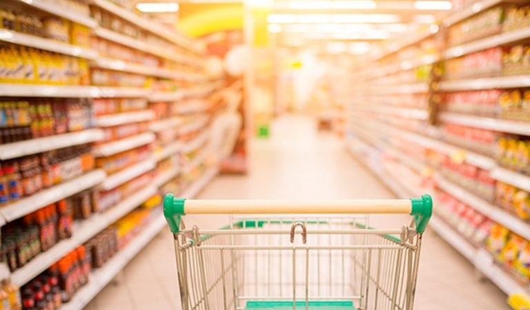 El lunes 26 no abrirán supermercados y locales comerciales en Salta