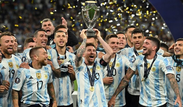 Argentina mejoró su posición en el ranking FIFA: en qué lugar quedó